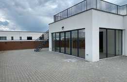 Penthouse 200 mp, terasa generoasa 400 mp, zona Petrom