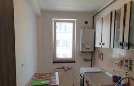 Apartament, 2 camere, decomandat, etaj intermediar, zona strazii Cetatii!