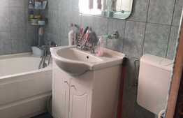 Garsoniera decomandata de vanzare, etaj intermediar, mobilata, zona Lidl 