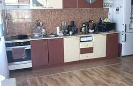 Apartament 3 camere, 60 mp! Zona strazii Florilor !