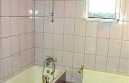 Vanzare 3 camere, 72 mp utili, izolat interior zona strazii Buzau