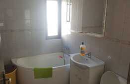 Apartament 3 camere, 77mp, loc parcare ! Zona strazii Sesul de Sus!