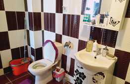 3 camere, semidecomandat, 70 mp, modern/lux, zona Eroilor