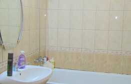 Apartament 4 camere, 77 mp, decomandat, zona strazii Intre Lacuri 