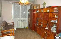 3 camere in zona Aleea Baisoara