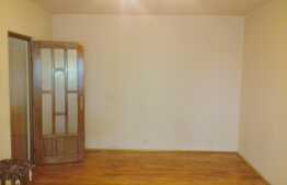 Apartament 2 camere, decomandat, etaj intermediar, zona Iulius Mall!