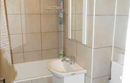 2 camere renovate la etaj intermediar!