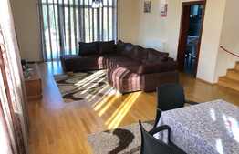 Casa indivituala, 4 camere 150mp, gradina 220mp, zona strazii Dumitru Mocanu