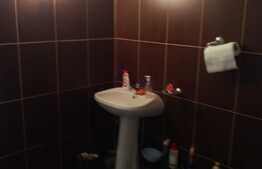 Spatiu comercial cu potential, 250 mp, zona Terapia