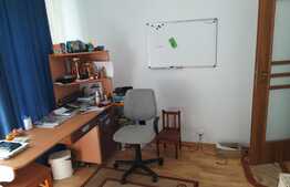 Vanzare apartament 4 camere, decomandat,etaj intermediar, zona Iulius Mall