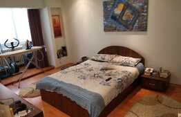 Vanzare apartament 4 camere, decomandat,etaj intermediar, zona Iulius Mall