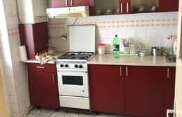 Apartament 3 camere, etaj intermediar, zona Casa Radio