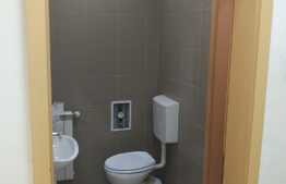 Spatiu Comercial cu vitrina ofertanta, 80 mp, Zona Centrala 