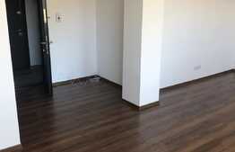 Spatiu comercial, cu gradina, 3 intrari, zona Sub Cetate,Floresti