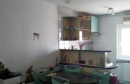 Apartament 3 camere, decomandat, zona strazii Nicolae Titulescu