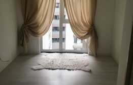 Apartament cu 3 camere, 80 mp, lux, terasa mare, Complex Scala Center