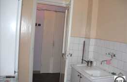 3 cam la etaj intermediar! Zona str Donath !