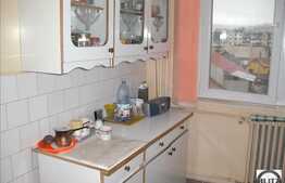 3 cam la etaj intermediar! Zona str Donath !