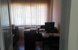 Hala  industriala de 200 mp, plus 80 mp birouri si 500 mp curte