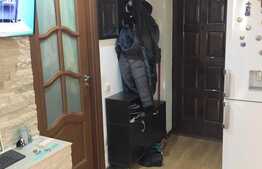 Apartament cu 3 camere, 48 mp ! Zona Terra!