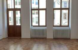 Apartament de vanzare 3 camere, zona centrala a orasului!