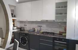  Apartament 2 camere, lux, 60 mp, loc parcare! Zona VIVO!