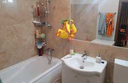 Apartament 3 camere, AC ,modern, 58mp, loc parcare, zona Terra!