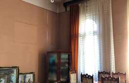 Daca vrei o bucata de istorie, am pentru tine 4 camere, 158 mp, terasa, gradina 832 mp in zona ultracentrala!