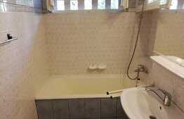 Apartament 3 camere,  68 mp, zona Hotel Royal