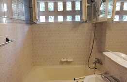 Apartament 3 camere,  68 mp, zona Hotel Royal