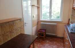 Apartament 3 camere,  68 mp, zona Hotel Royal