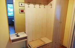 Apartament 3 camere,  68 mp, zona Hotel Royal