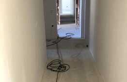 Apartament in vila, 3 camere, parcare, zona Campului