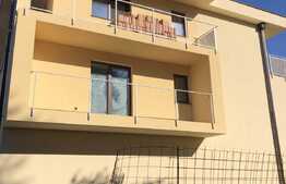 Apartament in vila, 3 camere, parcare, zona Campului