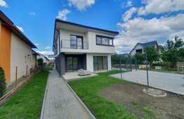 Duplex de vanzare 130 mp utili, 230 mp teren, panorama deosebita