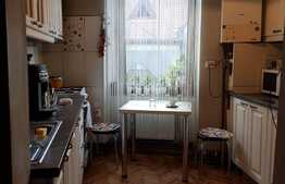 Spatiu in cladire istorica, 207 mp, zona Piezisa