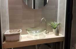 Spatiu in cladire istorica, 207 mp, zona Piezisa