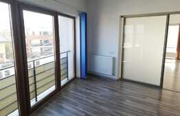 Apartament 3 camere, 87 mp, 2 terase, 3 parcari, zona strazii Fagului