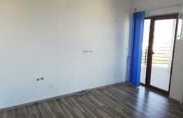 Apartament 3 camere, 87 mp, 2 terase, 3 parcari, zona strazii Fagului