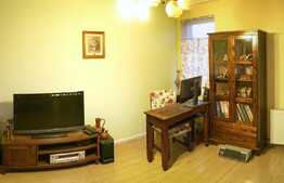 2 camere, 54 mp, semidecomandat, parcare, pod amenajat de 40 mp!