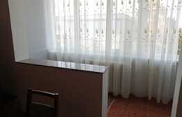 Apartament 2 camere, 58 mp, decomandate, garaj, zona strazii Tasnad