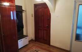 Apartament 2 camere, 58 mp, decomandate, garaj, zona strazii Tasnad