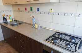 Apartament 2 camere, 58 mp, decomandate, garaj, zona strazii Tasnad