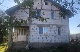 Casa individuala, 180 mp utili, teren de 1400 mp! Zona de case, Gilau ! 