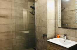 Apartament 3 camere, 2 bai, 72mp, parcare, prima inchiriere, zona Vivo