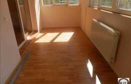 Apartament cu 2 camere, 56 mp, terasa de 14 mp, decomandat, zona strazii Porii!