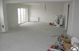 122 mp, lux, semifinisat etajul 2.