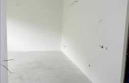 Vanzare 2 camere , cu balcon de 8 mp