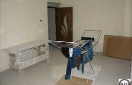 De vanzare apartament cu 2 camere, 54 mp utili, zona Real