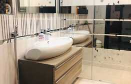 Apartament de lux, 2 camere, 72 mp, parcare, prima inchiriere, zona strazii Republicii